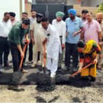 Barnala News: बरनाला की एकता कॉलोनी में 42 लाख की लागत से नई सड़क का निर्माण कार्य शुरू