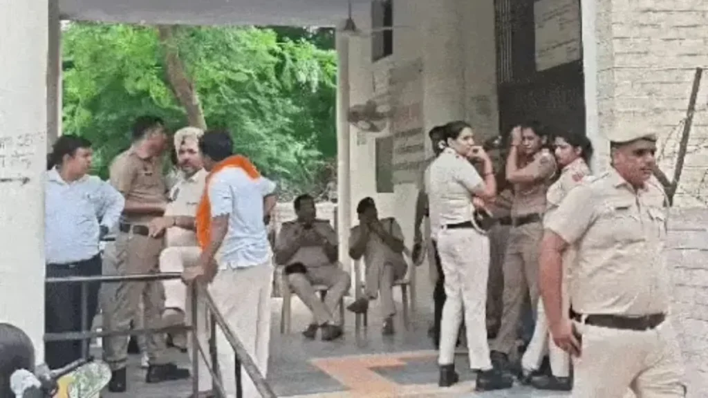 Haryana Bomb Threat: फतेहाबाद और गुरुग्राम कोर्ट को बम से उड़ाने की धमकी, ई-मेल से मचा हड़कंप