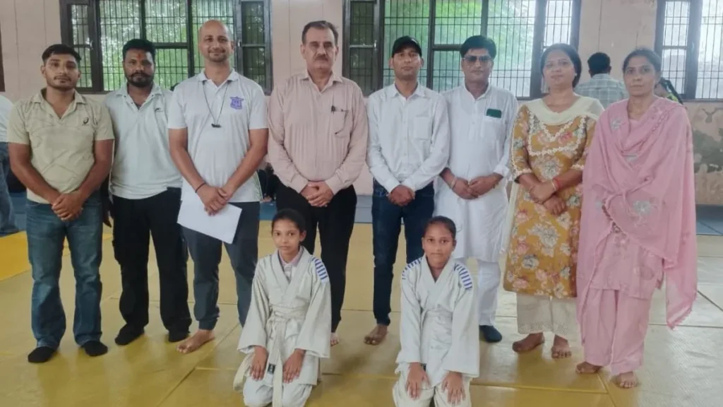 Ladwa News: बड़ोंदी स्कूल की माफी ने जूडो में जीता गोल्ड, राज्य स्तरीय प्रतियोगिता के लिए चयन