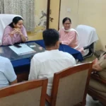 Narnaul Visit: बाल अधिकार संरक्षण आयोग की अध्यक्ष तृप्ति श्योराण का नारनौल दौरा, स्कूलों और थाने का लिया जायजा