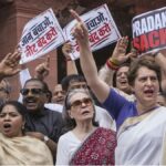 Opposition leader’s protest: : संसद के बाहर विपक्षी और राजग सांसद आमने-सामने, एक दूसरे के खिलाफ लगाए नारे