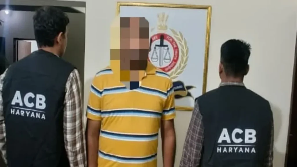 Panchkula ACB Raid: पंचकूला में 5 हजार की रिश्वत लेते सब-इंस्पेक्टर देशराज रंगे हाथ गिरफ्तार