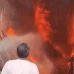 Rewari News: रेवाड़ी में प्लाइवुड शोरूम में भड़की आग, सोते हुए 5 मजदूरों ने भागकर बचाई जान