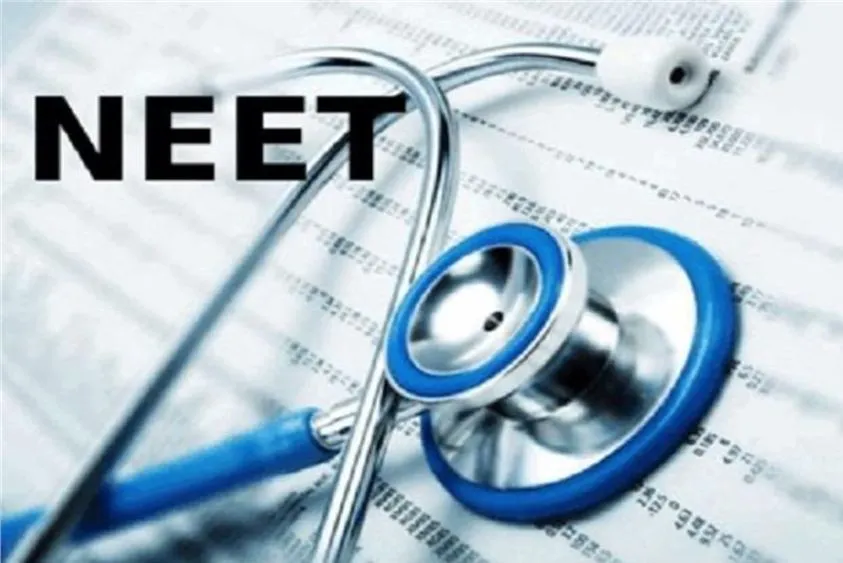 NEET पेपर लीक में बड़ी सफलता: दिल्ली-हरियाणा बॉर्डर से मास्टरमाइंड डॉक्टर गिरफ्तार