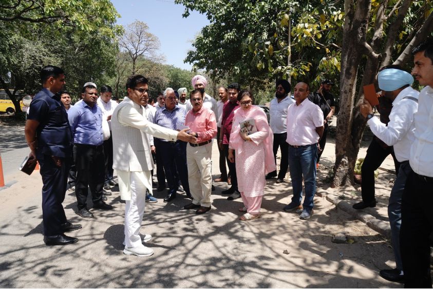  मेयर का औचक निरीक्षण: सड़क, सफाई और ट्रैफिक व्यवस्था पर फोकस, अधिकारियों को समयबद्ध काम के निर्देश दिए