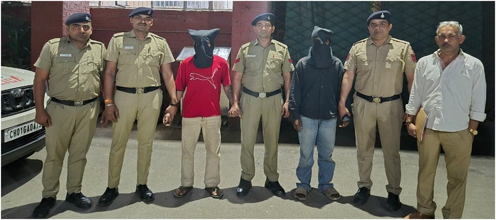  Chandigarh News: सेक्टर-19 के घर में चोरी करने वाले दो आरोपी धनास से गिरफ्तार