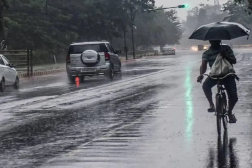  हरियाणा में मौसम का तांडव: 17 जिलों में ओले गिरने का ऑरेंज अलर्ट, किसान रहें सावधान