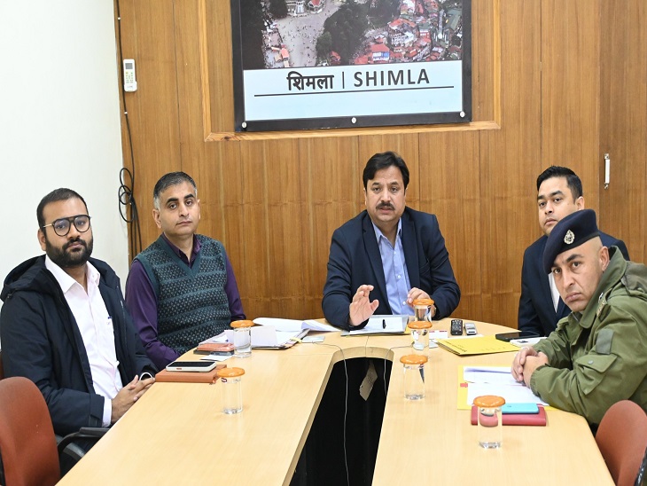 Himachal Pradesh News: पंचायत चुनावों से पहले नशा कारोबारियों पर प्रशासन सख्त, इलेक्शन में अवैध शराब...