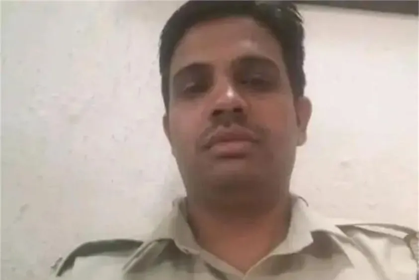  हिसार में रिश्वतखोर सब-इंस्पेक्टर गिरफ्तार; सिरसा ACB ने चाय की दुकान पर बिछाया था जाल