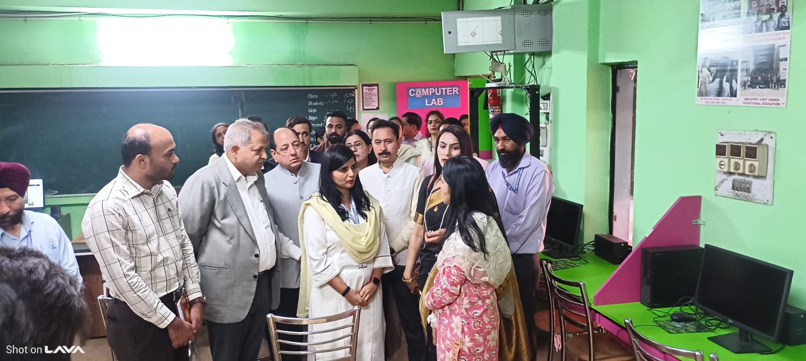  Chandigarh News: डिजिटल शिक्षा को मिला बढ़ावा, सेक्टर-39 के स्कूल में अत्याधुनिक कंप्यूटर लैब स्थापित