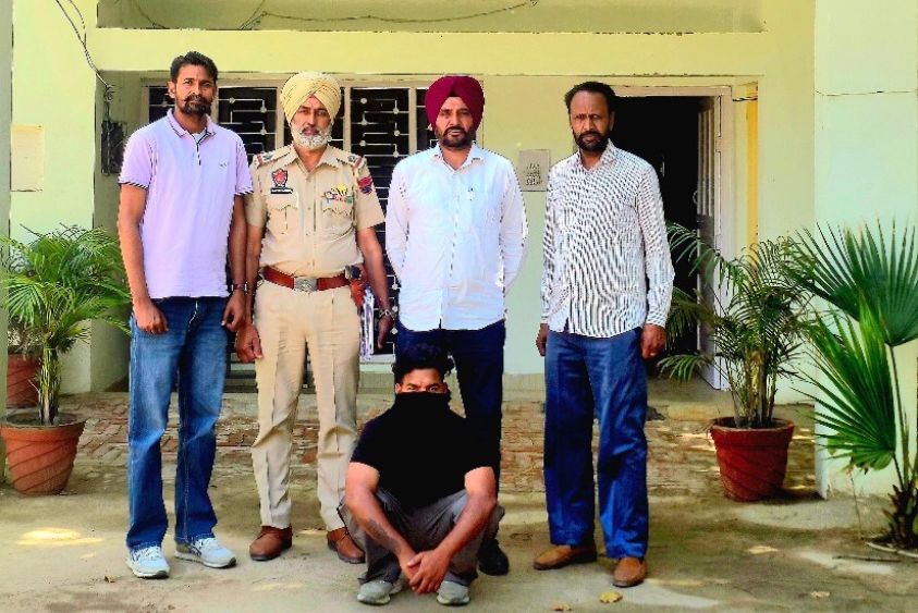 फरीदकोट पुलिस ने किया बड़ी वारदात को नाकाम: गैर-कानूनी हथियारों और चोरी की मोटरसाइकिल के साथ एक गिरफ...