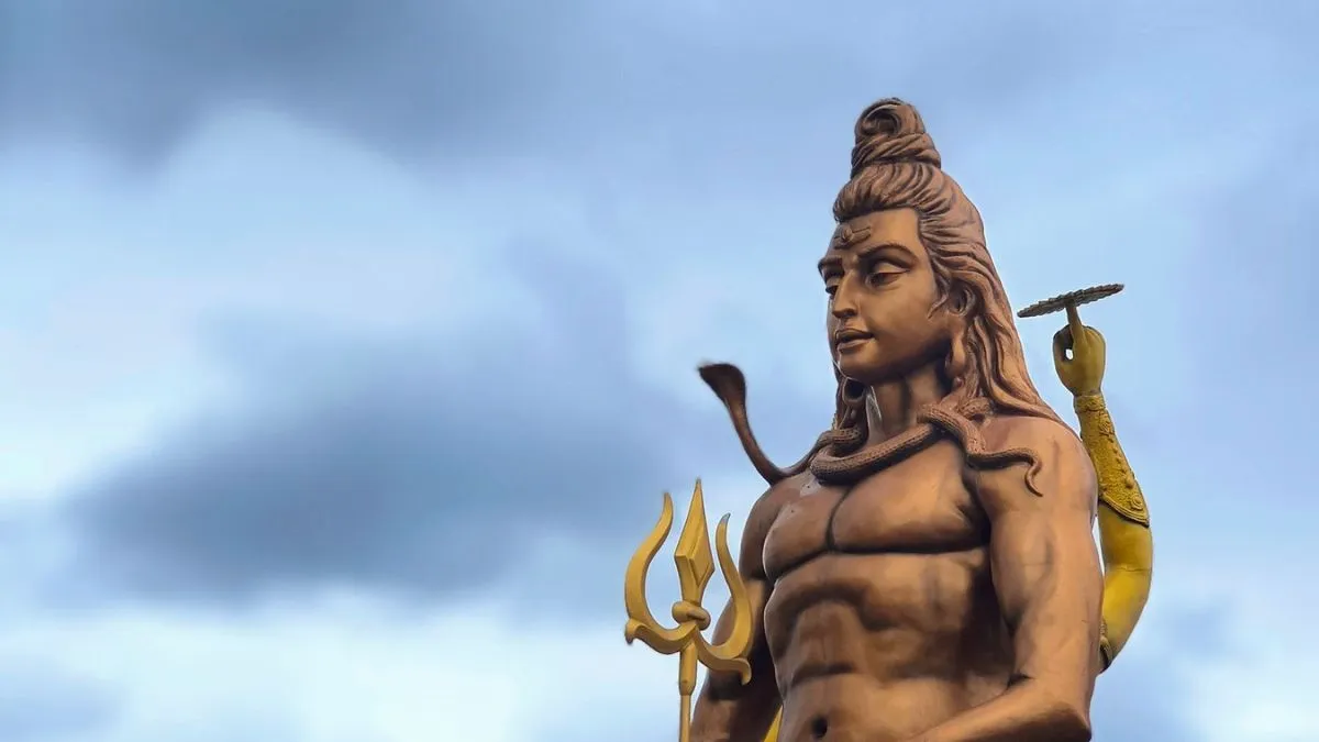Pradosh Vrat 2026: आज शाम कब करें शिव पूजा? जानिए प्रदोष काल का सटीक समय