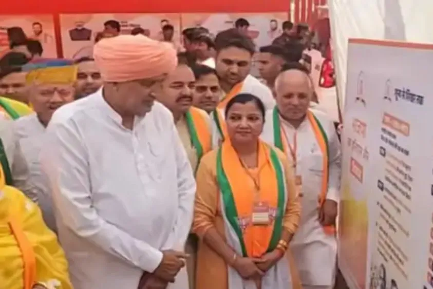  कैथल में वीआईपी कल्चर को ब्रेक: गाड़ियों का काफिला छोड़ सिर्फ एक पायलट गाड़ी में पहुंचे कृषि मंत्री श्याम सिंह राणा
