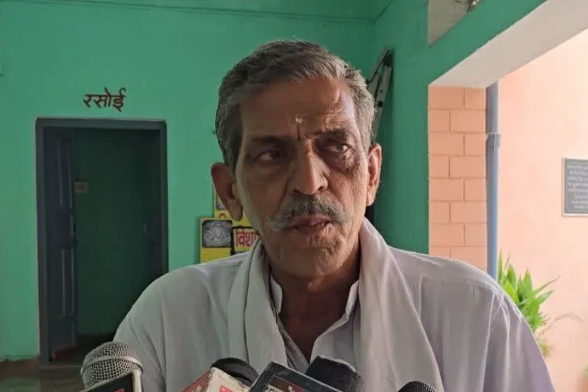  विनेश फोगाट के समर्थन में उतरी फोगाट खाप, कुश्ती संघ की कार्रवाई को बताया बेटियों का अपमान