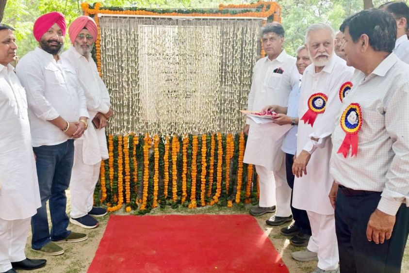  तिवारी ने सेक्टर 48 में सीसीटीवी  कैमरों का किया उद्घाटन, सुरक्षा को मिलेगी मजबूती