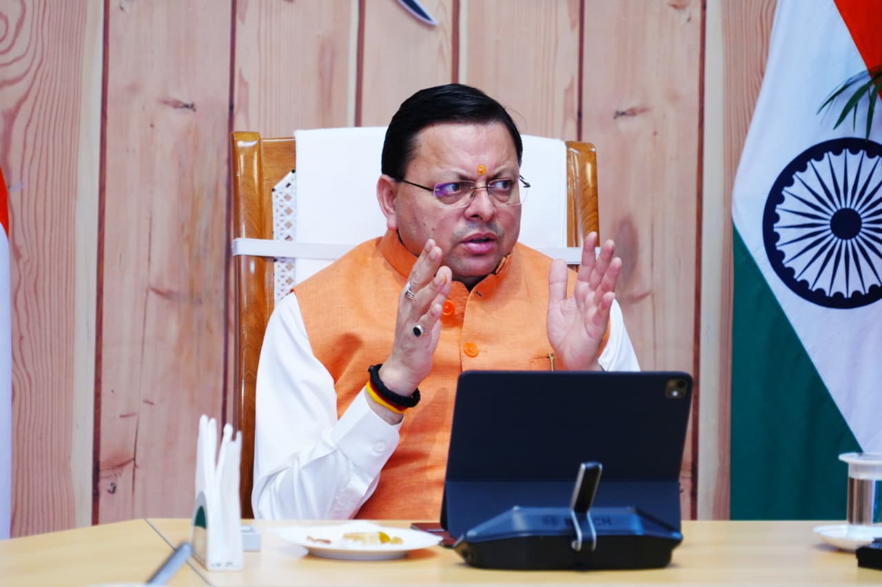 मुख्यमंत्री ने ली उच्च स्तरीय बैठक, प्रदेश में निर्माण और नव निर्माण कार्यों में तेजी के लिए अधिकारि...