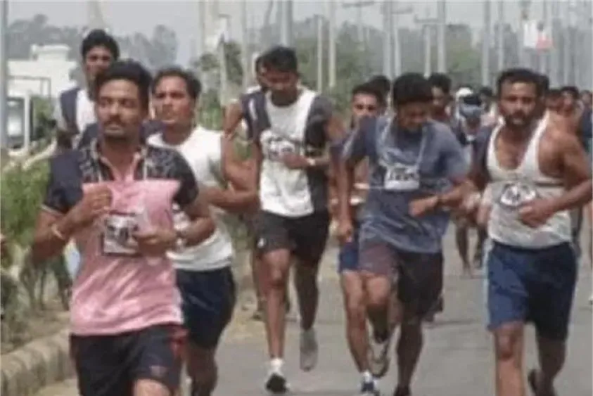  हरियाणा पुलिस भर्ती: PMT के एडमिट कार्ड जारी, चेयरमैन ने दिया आधार कार्ड को लेकर बड़ा अपडेट