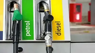 Breaking: पेट्रोल-डीजल ₹3 महंगे, दिल्ली में पेट्रोल ₹97.77 पहुंचा, CNG पर भी ₹2 प्रति किलो तक दाम बढ़े, कंपनियों को अभी भी ₹25-30 घाटा