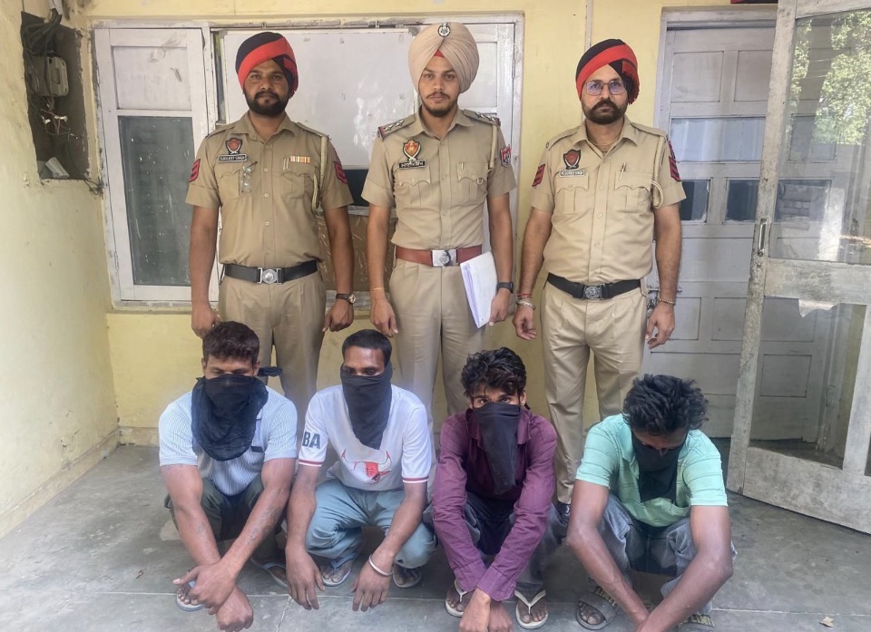 फरीदकोट पुलिस ने लुटेरों के दो गैंग का पर्दाफाश किया: 9 आरोपी धारदार हथियारों के साथ गिरफ्तार