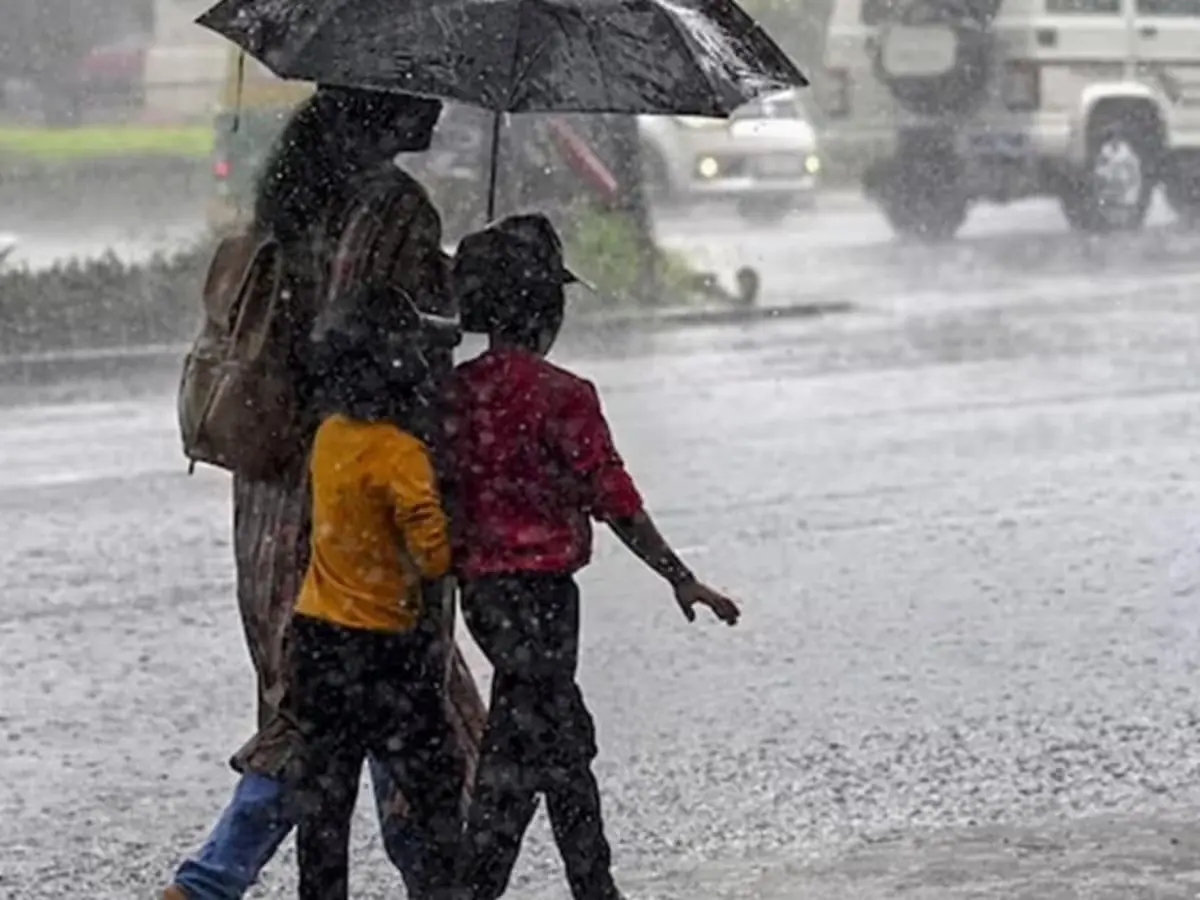  Rajasthan Weather Update: राजस्थान में बारिश और ओलों से मौसम हुआ ठंडा, जयपुर में झमाझम बारिश, आज के लिए भी अलर्ट