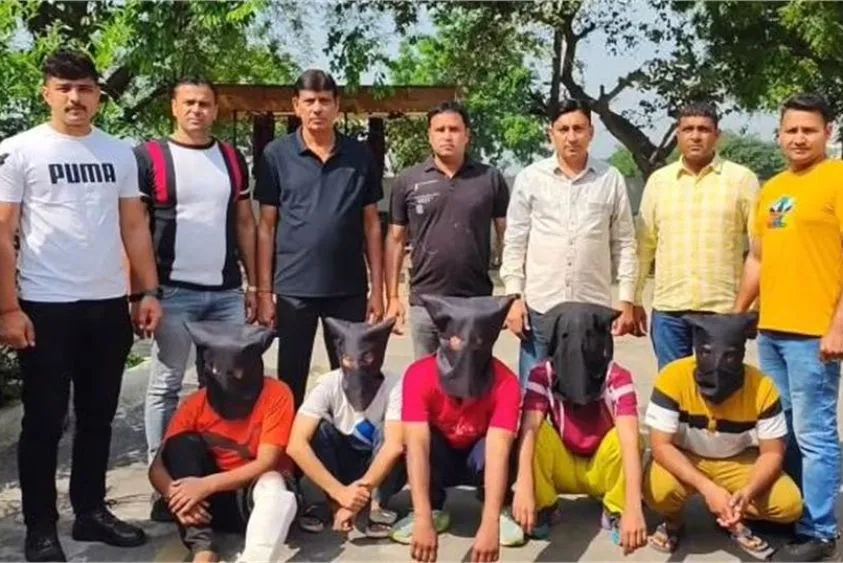  सोनीपत पुलिस की स्ट्राइक: लॉरेंस बिश्नोई गैंग के 5 शार्प-शूटर गिरफ्तार, व्यापारियों पर फायरिंग की थी तैयारी