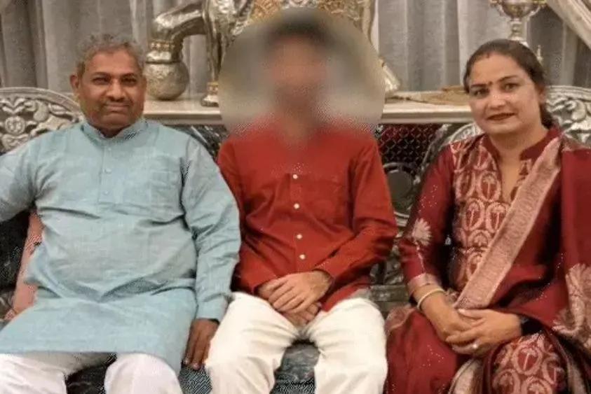 करनाल में घूसखोर SI गिरफ्तार: डिपो होल्डर्स से वसूलता था 10% कमीशन, पत्नी हैं BJP नेता