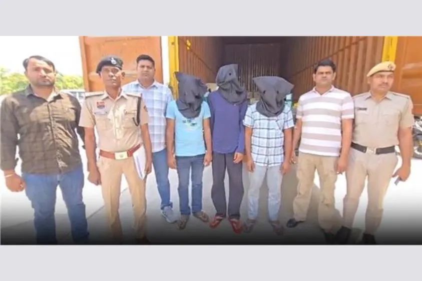 पलवल पुलिस की बड़ी कामयाबी: करोड़ों का इलेक्ट्रॉनिक सामान बरामद, अंतर्राज्यीय गैंग का मास्टरमाइंड गिर...