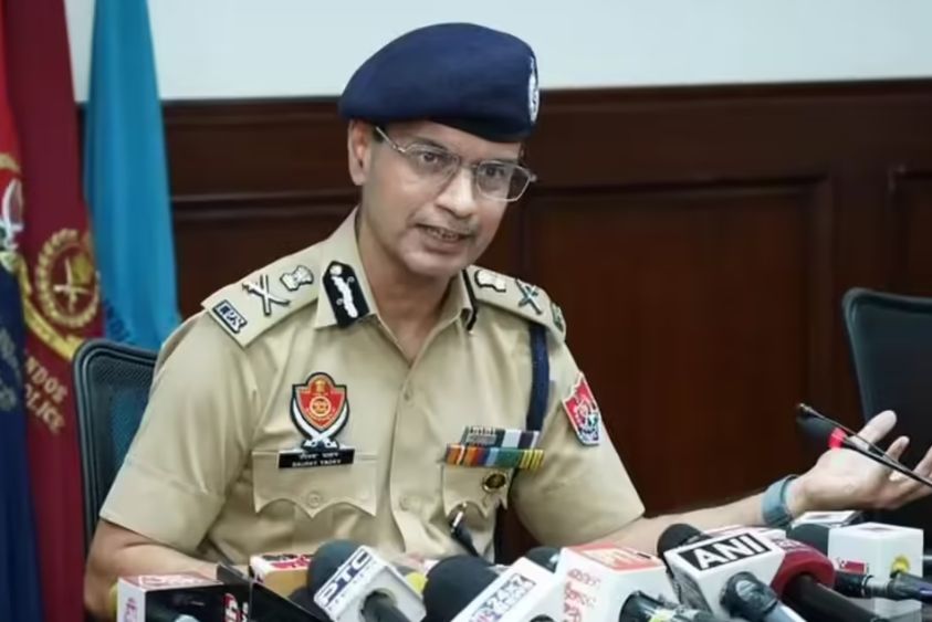  Punjab News: नियमित डीजीपी की नियुक्ति के लिए पंजाब ने यूपीएसी को 14 आईपीएस अधिकारियों का पैनल भेजा