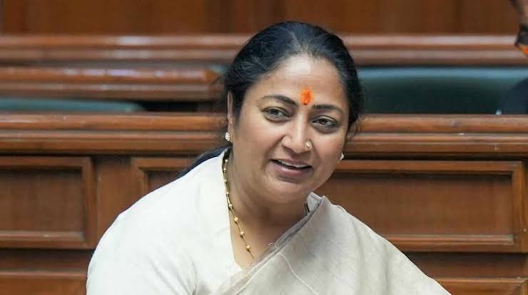 दिल्ली में सड़क दुर्घटना पीड़ितों को अस्पताल पहुंचाने वाले को दिए जाएंगे 25 हजार रुपये: रेखा गुप्ता