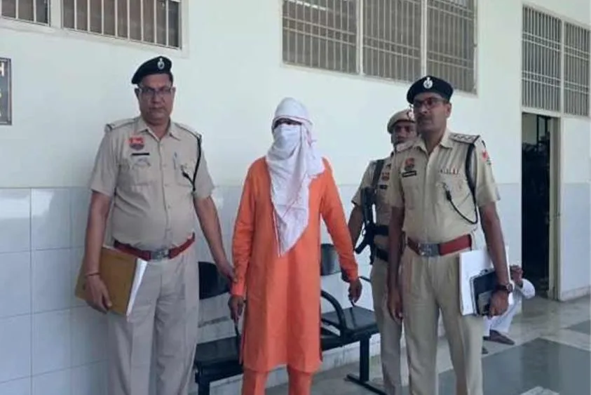 Gohana Crime: गोहाना के ज्वेलर से ₹20 लाख की चौथ मांगने वाला 'जबरू' गिरफ्तार, पुलिस का त्वरित एक्शन
