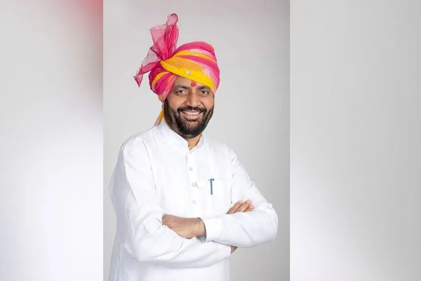 हरियाणा ग्रुप-डी कर्मचारियों को बड़ा तोहफा: अब 30% कोटे के साथ बनेंगे क्लर्क, 27 अप्रैल को आएगा बिल