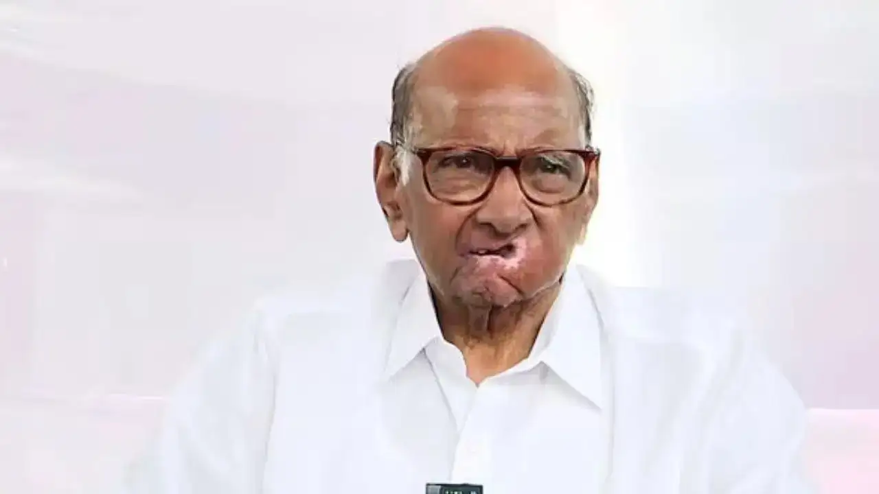 शरीर में पानी की कमी के कारण शरद पवार को पुणे के अस्पताल में भर्ती कराया गया