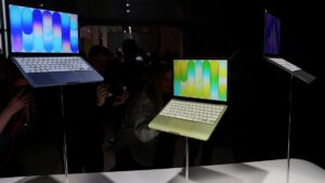 Apple macbook ipad price hike: एप्पल ने मैकबुक और आईपैड की कीमतों में 20-42 प्रतिशत तक बढ़ोतरी की