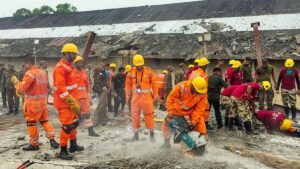 Kolkata: कोलकाता में गोदाम ढहने से मरने वालों की संख्या 15 हुई; दो दिन बाद भी बचाव कार्य जारी