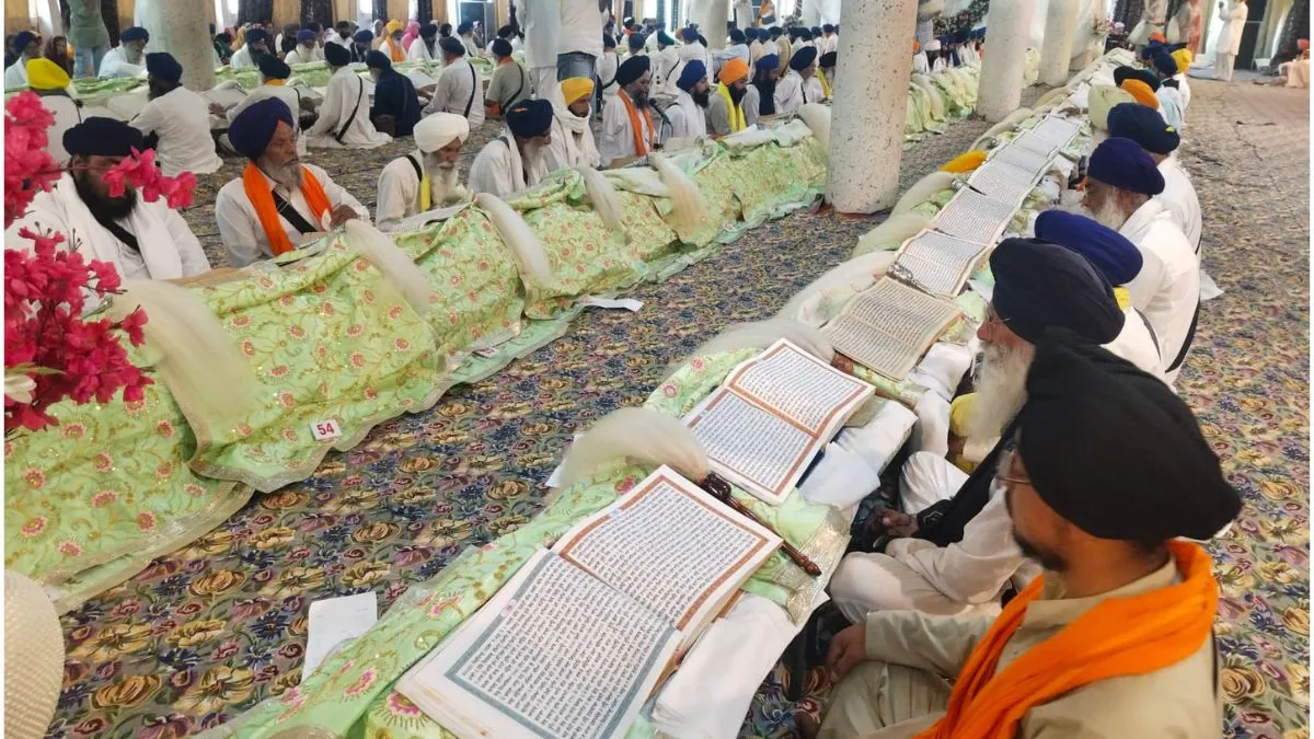 Kurukshetra Gurudwara Patshahi Chhavi: कुरुक्षेत्र में गुरु हरगोबिन्द साहिब जी का प्रकाश उत्सव शुरू, अखंड पाठ साहिब की पहली लड़ी का आगाज