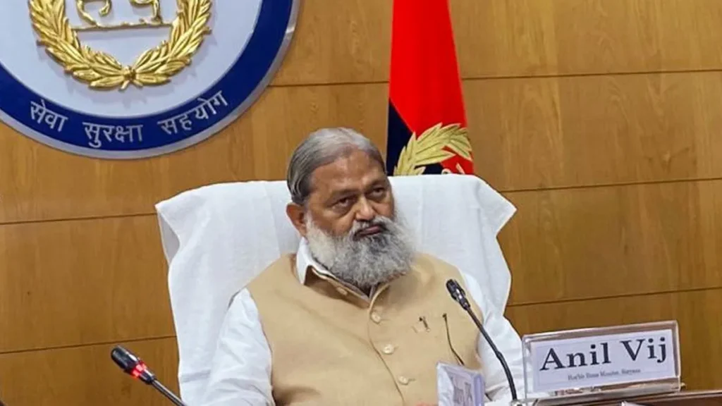 Anil Vij: हरियाणा की राजनीति के 'गब्बर' का अनोखा अंदाज: जानिए क्यों आज तक अनिल विज ने नहीं लिया विधायक फ्लैट