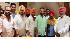 Barnala News: बरनाला में बड़ा उलटफेर, राजा वड़िंग और चन्नी के सामने मीत हेयर-चीमा ने खेला 'चौका', कांग्रेस पार्षद 'आप' में शामिल