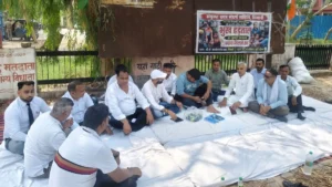 Bhiwani News: भिवानी में दूसरे दिन भी भूख हड़ताल पर डटे छात्र नेता, जंतर-मंतर घटनाक्रम के विरोध में उबला गुस्सा