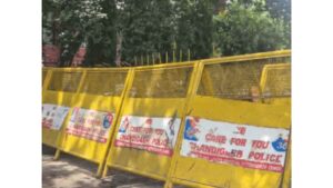 Chandigarh News: चंडीगढ़ पुलिस ने पंजाब BJP कार्यालय के बाहर सुरक्षा बढ़ाई, दिल्ली में हो रहे प्रदर्शन चलते फैसला