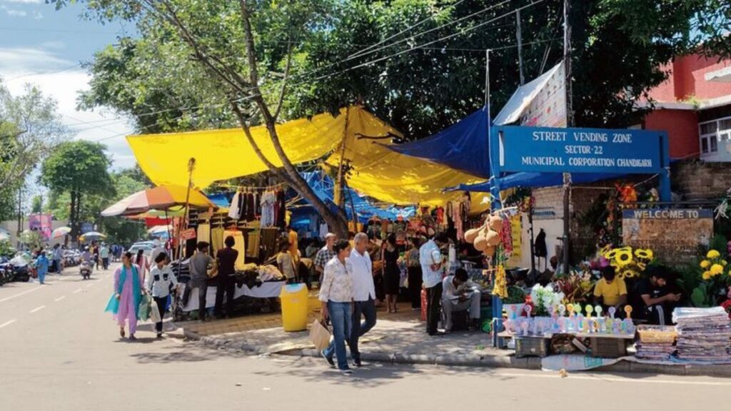 Chandigarh News: चंडीगढ़ में स्ट्रीट वेंडर्स के लिए 41 वेंडिंग जोन तय, अब तय जगहों पर ही लगेगी रेहड़ी, समय सीमा भी तय