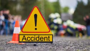 Chandigarh Road Accident: स्कूल से लौट रहे मां-बेटे सड़क हादसे का शिकार, कार की टक्कर से दोनों घायल, पुलिस जांच में जुटी