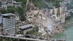 China Landslide: चीन में भूस्खलन से कम से कम आठ लोगों की मौत, बारिश के बीच बचाव कार्य जारी