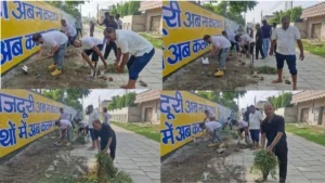 Dhand-Kaul Village: ढांड के गांव कौल में जिला परिषद चेयरमैन ने उठाई झाड़ू, स्वच्छता के लिए किया बड़ा आह्वान