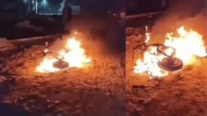 Faridabad Ola Fire: फरीदाबाद में चलती ओला इलेक्ट्रिक स्कूटर में लगी भीषण आग, कूदकर बची दो दोस्तों की जान