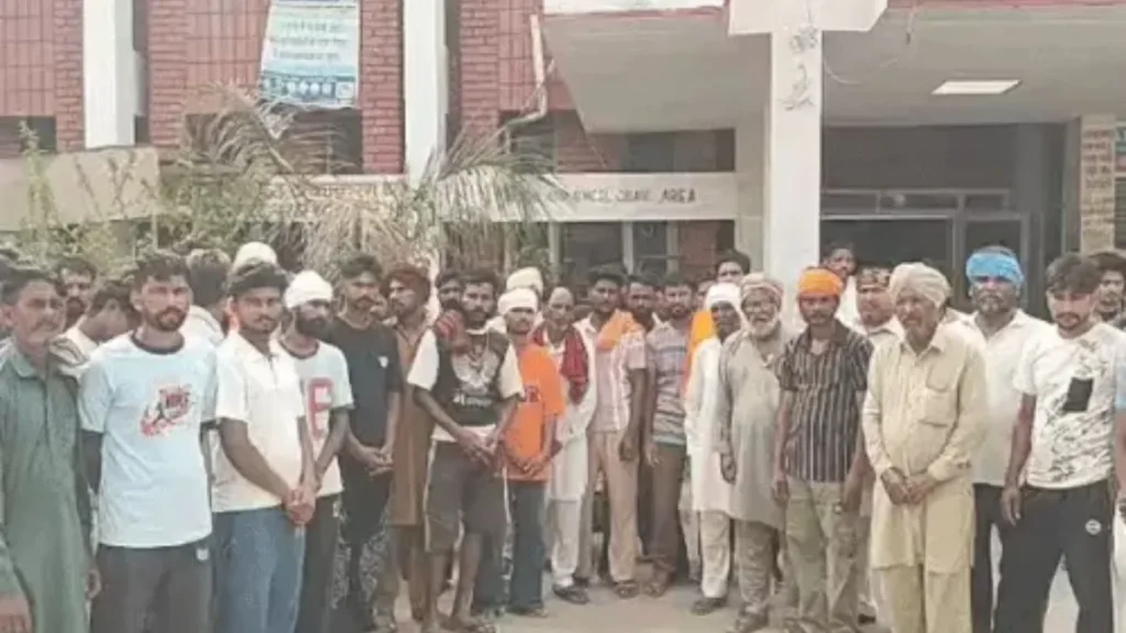 Fatehabad News: फतेहाबाद में फास्ट फूड खाते हुए हुआ विवाद, दोस्त ने कैंची घोंपकर ली छात्र की जान
