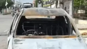 Fatehabad News: फतेहाबाद में भट्‌टू रोड पर धू-धू कर जली पंजाब नंबर की कार, मालिक लापता