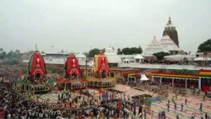Jagannath Rath Yatra: मंदिर से बाहर आए भगवान जगन्नाथ, मुसलाधार बारिश में भी उमड़ा आस्था का सैलाब