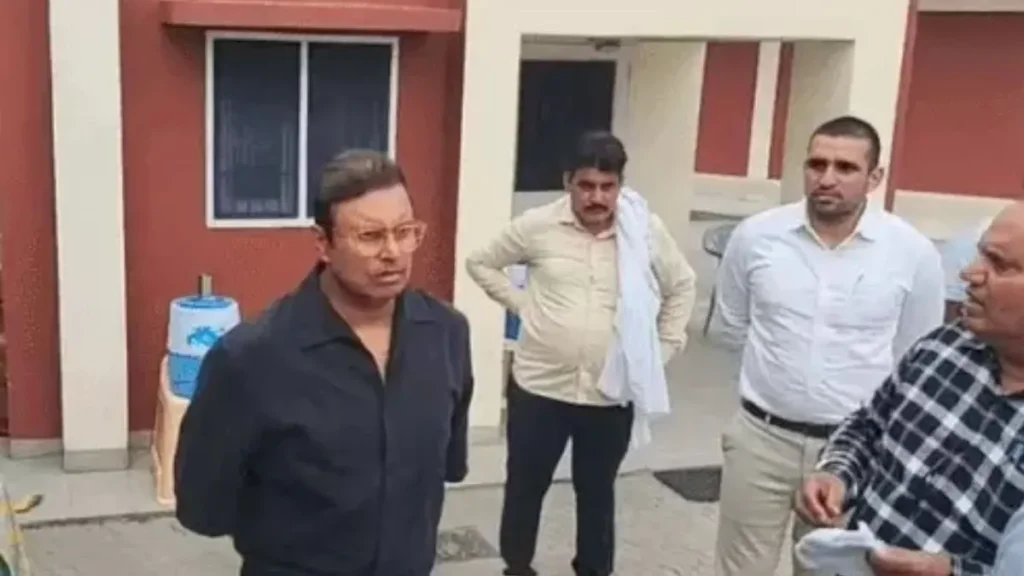 Kaithal ACB Arrest: कैथल में 30 हजार रिश्वत लेते पकड़ा गया वेटनरी डॉक्टर, arrest के बाद शान से कराया फोटो शूट