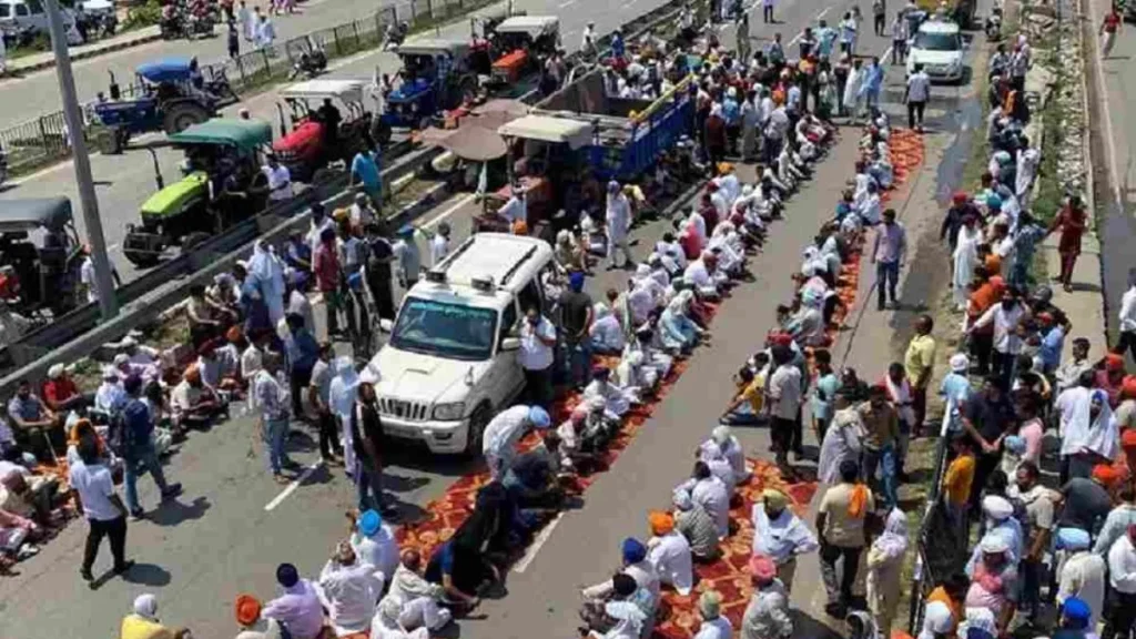 Kurukshetra Farmers Protest: प्रस्तावित ट्रेड डील के खिलाफ कुरुक्षेत्र में किसानों का बड़ा प्रदर्शन, सड़कों पर उतरा मोटरसाइकिल मार्च