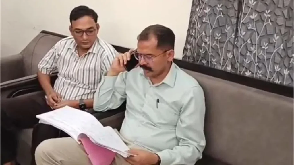 Kurukshetra News: कुरुक्षेत्र में डीसी की बड़ी कार्रवाई, थानेसर में बीएलओ को किया सस्पेंड, निरीक्षण के दौरान मिले नदारद